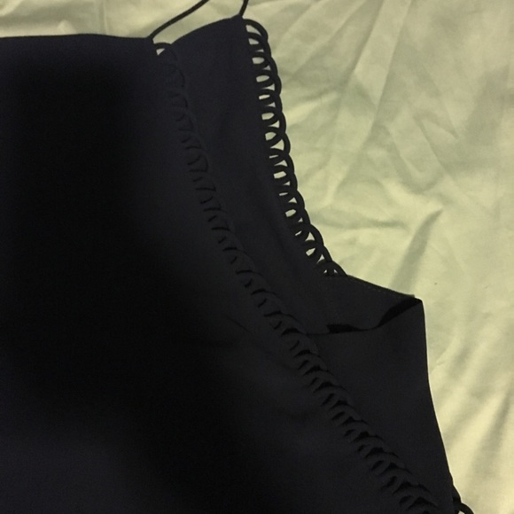 Lace high neck tank - Picture 3 of 3